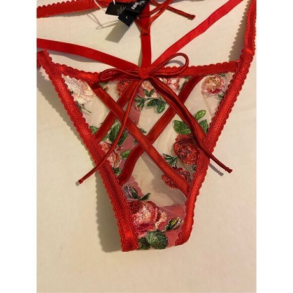 Victoria’s Secret For Love & Lemons Roses Lace Lattice GARTER BELT & Thongs NWT - Picture 4 of 14